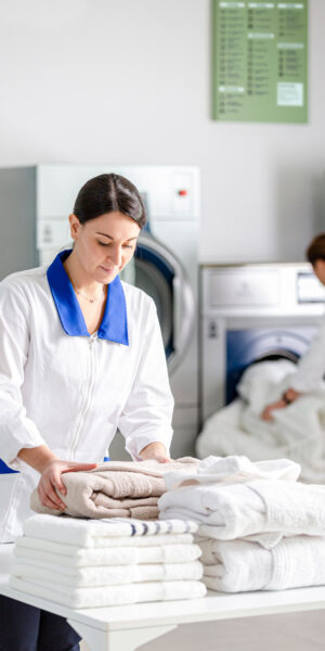 Five ways to make your laundry business more sustainable - washers blanchisserie écologique