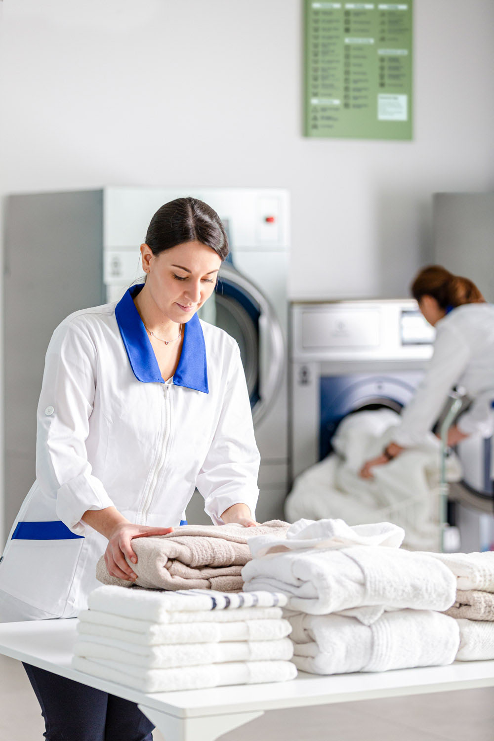 Five ways to make your laundry business more sustainable - washers blanchisserie écologique