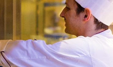 Professional oven cleaning: how you can save money