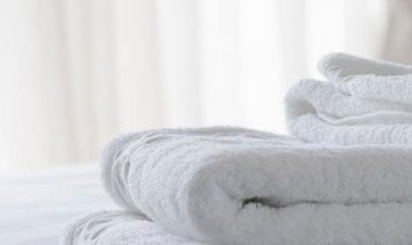 How to choose the right commercial washer and dryer for your laundry business